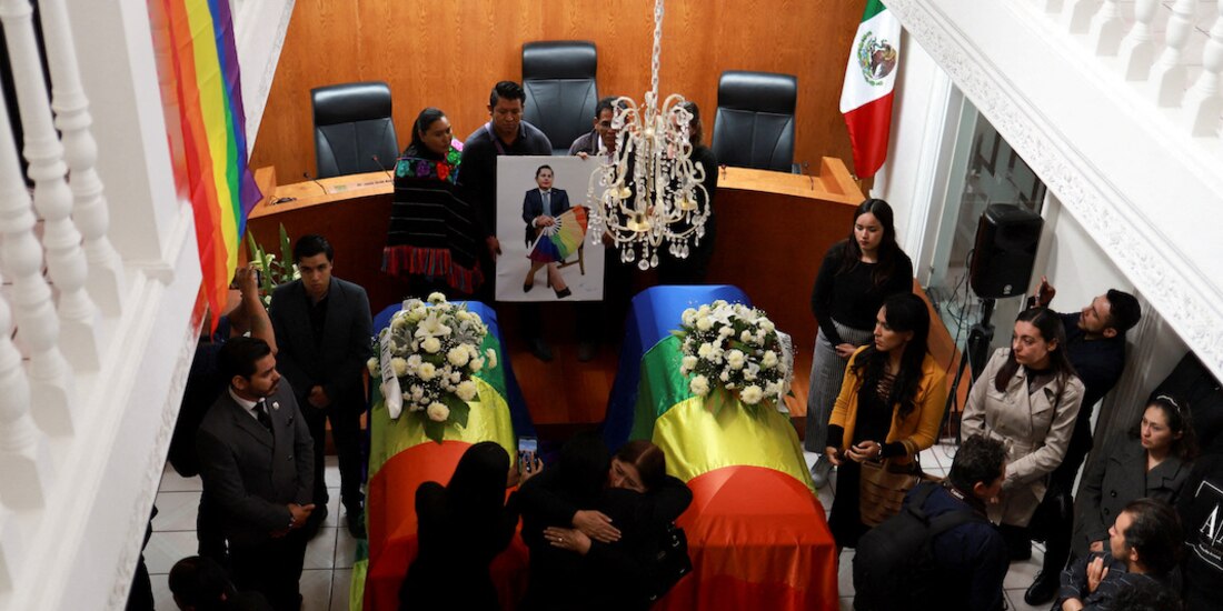 Ociel Baena y su pareja, en un homenaje en el Tribunal Electoral de Aguascalientes, ayer.