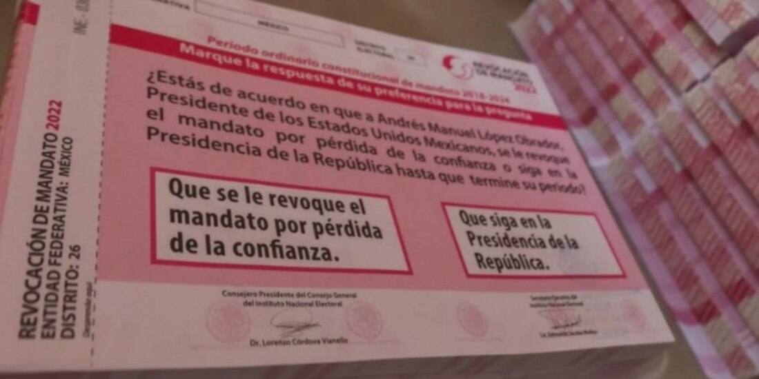 El INE compartió que robaron cinco mil papeletas para la revocación de mandato.