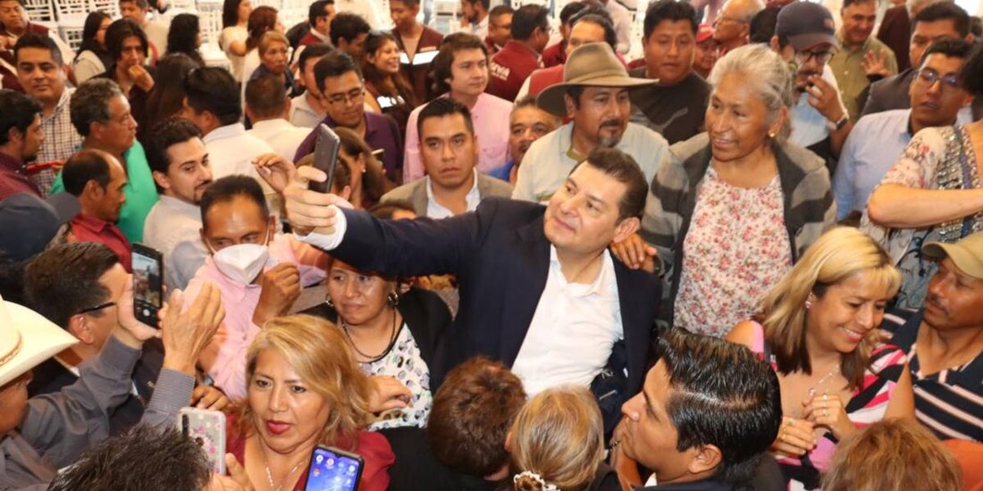 Alejandro Armenta inicia foros con el respaldo de liderazgos de Morena, sociedad civil y mujeres.