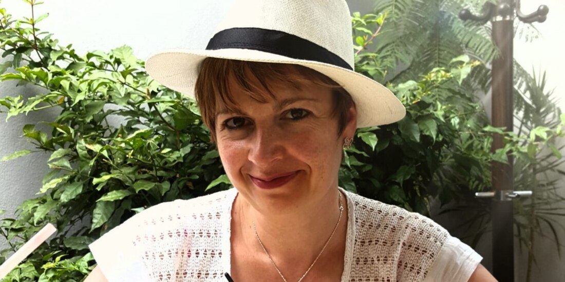 La escritora Kat De Moor