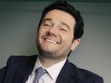 ARTURO CHACÓN CRUZ, en una sesión de fotos.