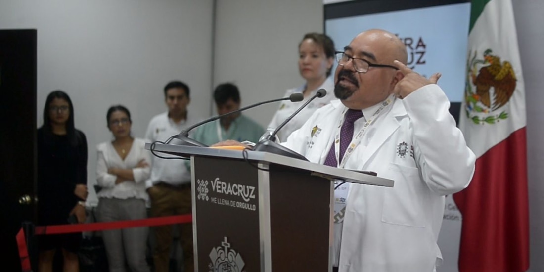 El coordinador de IMSS-Bienestar en Veracruz confrontó a médicos por exigir insumos para operar.