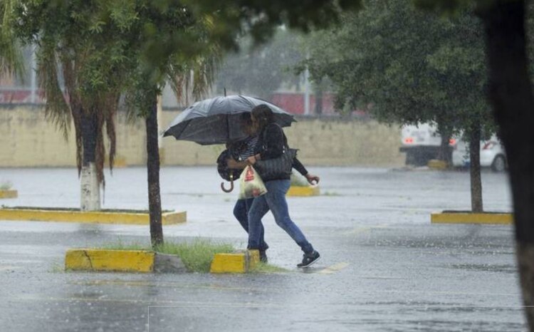 Este lunes se esperan fuertes lluvias en 12 alcaldías de la CDMX.