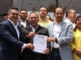 Frente Amplio hace guiño a emecistas; llama a dirimir sus diferencias internas.