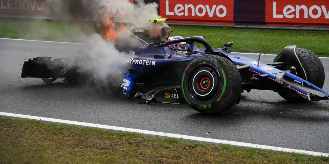 El monoplaza de Logan Sargeant, de Williams, tras su accidente en el GP de Países Bajos