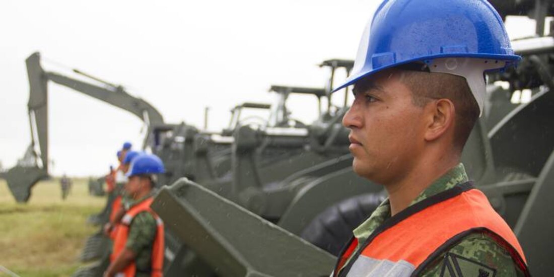 Ingenieros militares mexicanos.