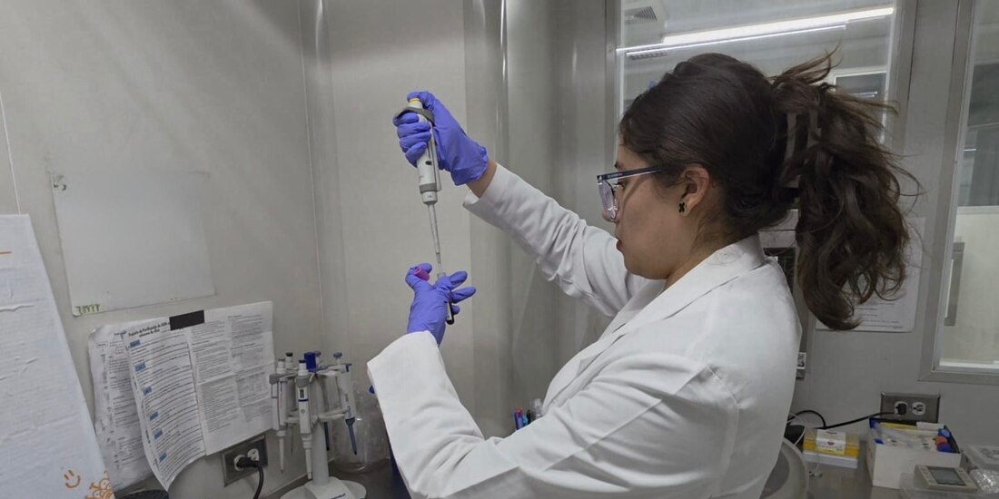Autoridades del Estado de México activaron un protocolo sanitario ante un caso de miasis por gusano barrenador en una mujer.
