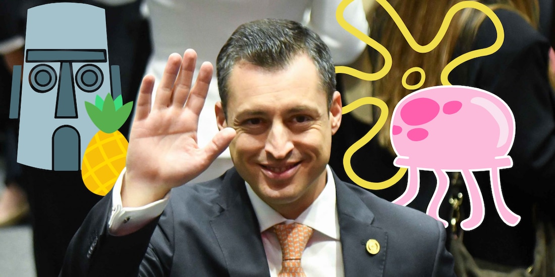 Luis Donaldo Colosio Riojas luce calcetines de Bob Esponja