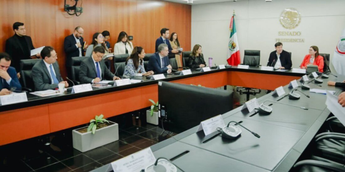 Reunión de la Mesa Directica de la Comisión Permanente, ayer.