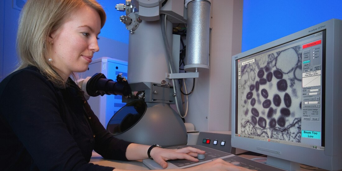 Se trata de un paciente inmunocomprometido cuyo diagnóstico de viruela de Alaska fue tardío.