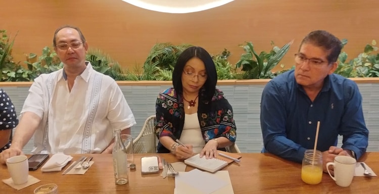 Mesa de trabajo entre la iniciativa privada de Acapulco y Esthela Damián rumbo a la encuesta interna de MORENA.