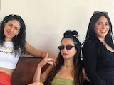 Las protagonistas y la directora de Para que no se te olvide.