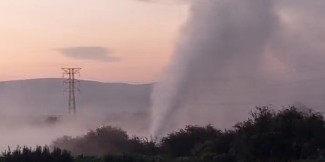 El chorro de combustible se confundió con la enorme nube tóxica, producto de una toma irregular , ayer.