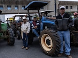 Miembros del Frente Nacional para el Rescate del Campo Mexicano (FNRCM) durante bloqueo el pasado 6 de abril