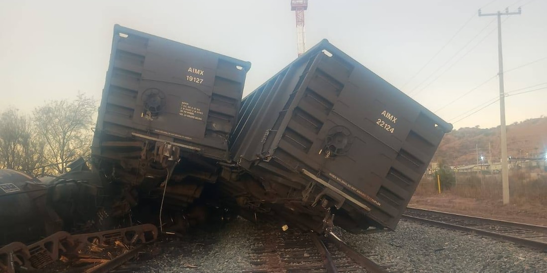 Vagones de Ferromex quedaron fuera de las vías tras el percance registrado en el kilómetro 21.