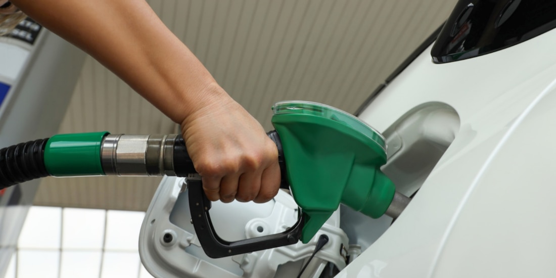 El Gobierno acuerda tope de $28 al diésel