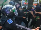 Elementos de la policía encapsularon a mujeres de diferentes colectivas feministas que marcharon el 28 de septiembre en CDMX.