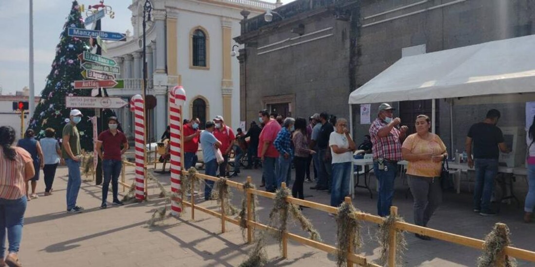 Participantes a la consulta sobre el Pacto Fiscal en Jalisco.