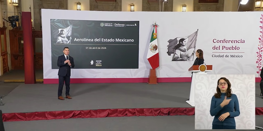 El director general de la aerolínea, Leobardo Ávila Bojórquez, en la mañanera de CSP.