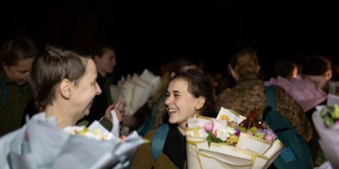 En nuevo intercambio de guerra, Rusia libera a 108 mujeres ucranianas