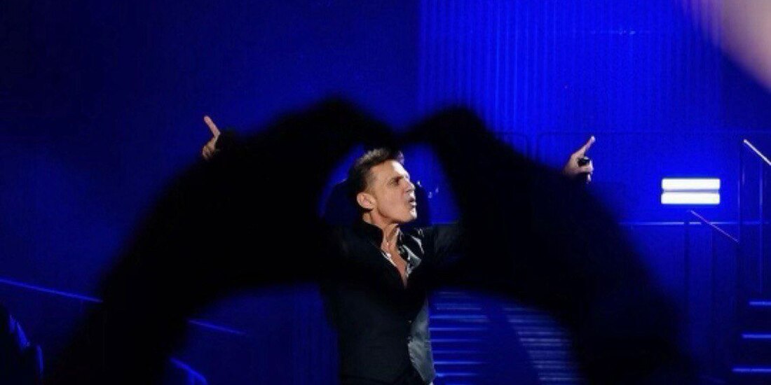 El ícono de la música latina, Luis Miguel, agradece con emoción el fervor de sus fans uruguayos.