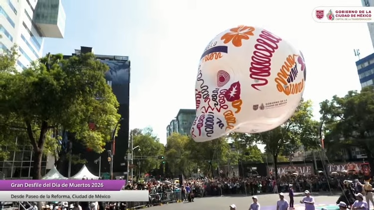 Aspecto de los carros alegóricos del Gran Desfile del Día de Muertos.