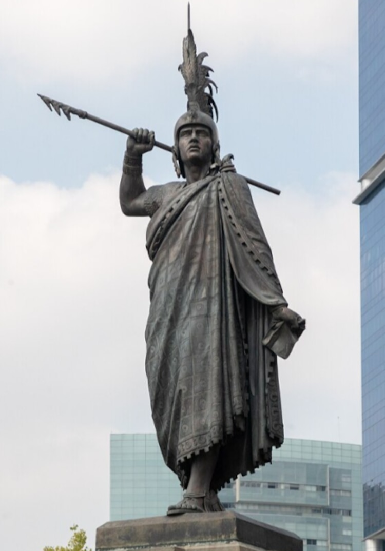 Monumento a Cuauhtémoc
Artistas: Manuel Noreña, Gabriel Guerra
y Jesús F. Contreras
Año: 1887