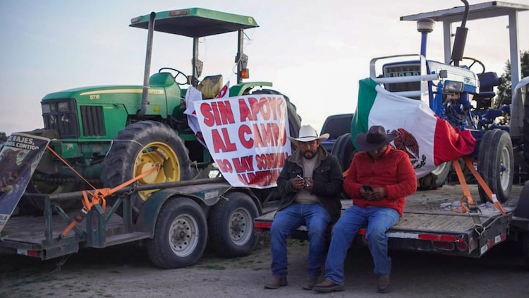Campesinos se manifiestan en la Ciudad de México