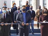 El gobernador Francisco García Cabeza de Vaca inaugura las nuevas instalaciones en Nuevo Laredo.