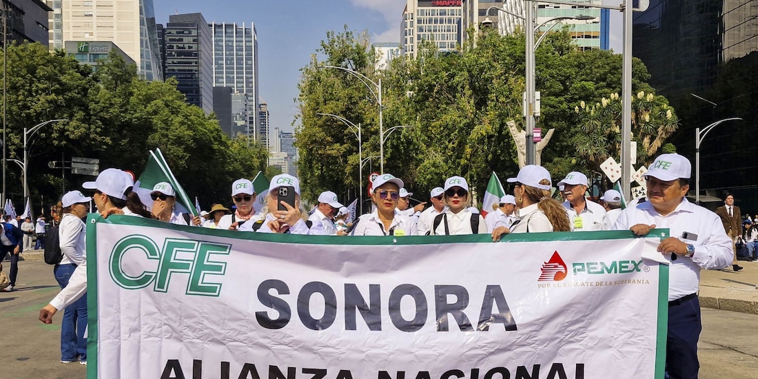 Aspecto de una marcha de jubilados de la CFE, en CDMX.