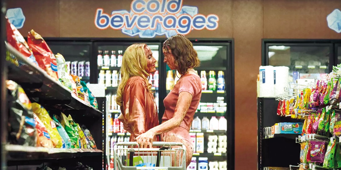 Hannah Einbinder y Gillian Anderson en sus papeles de Kris y Billy.