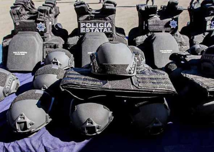 El nuevo equipo para la SSP incluye 120 chalecos y 120 cascos balísticos.