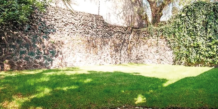 ÁREA DE JARDINES, que es ocupada como esparcimiento.