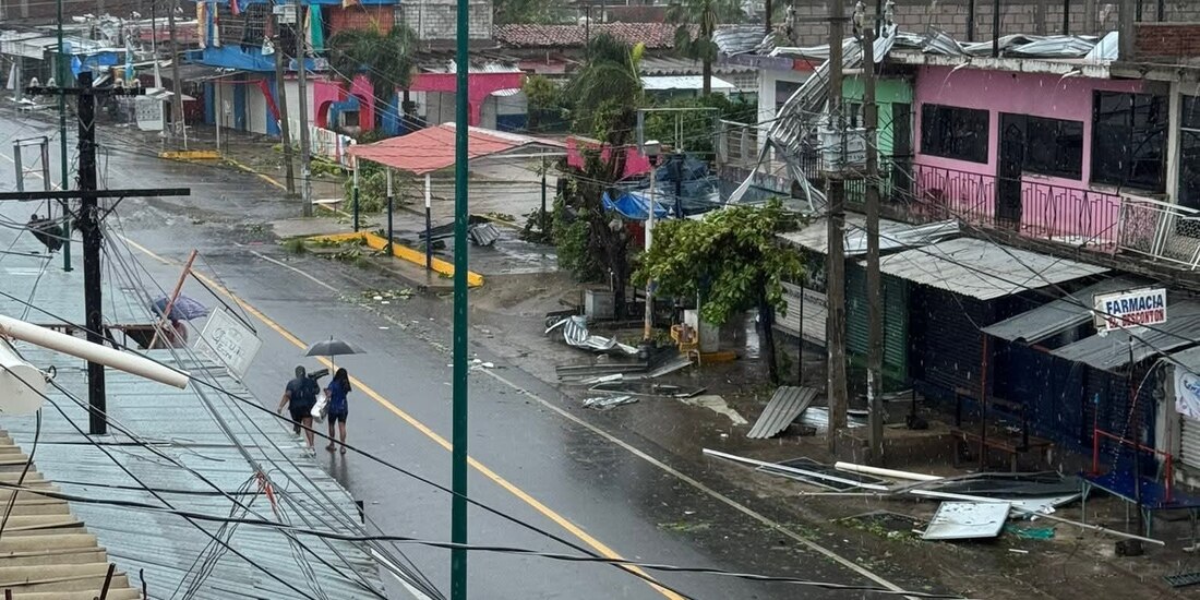 Daños en Cuajinicuilapa.