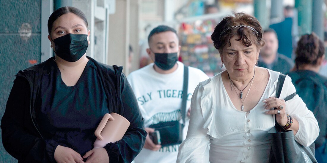 Capitalinos han retomado de a poco el uso de cubrebocas por repunte de contagios.