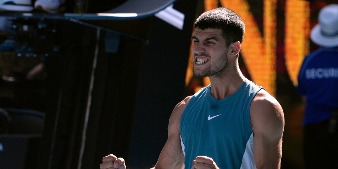 Carlos Alcaraz celebra su victoria en el Abierto de Australia