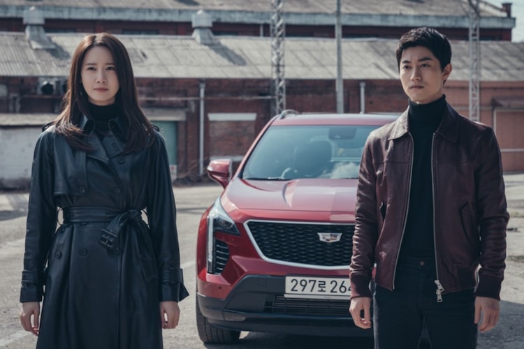 "Big Mouth: Artista de la estafa" cuenta como un abogado en encerrado al ser acusado de ser "Big Mouse", un famoso delincuente.