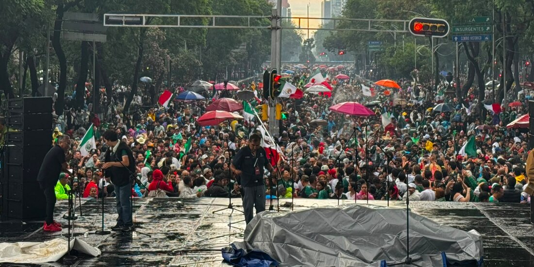 Estiman 150 mil asistentes a festejo de primer partido del Mundial en el Ángel de la Independencia.