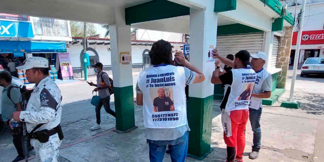 Colectivos y autoridades, en acciones de búsqueda en Morelos, el pasado lunes.