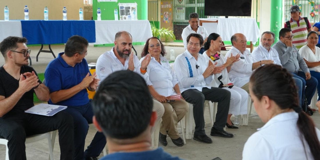 SEP anuncia la reubicación de 2 escuelas cercanas a refinería de Dos Bocas.