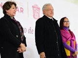 Representantes del Gobierno de México participan en el evento celebrando resultados y avances en programas sociales.