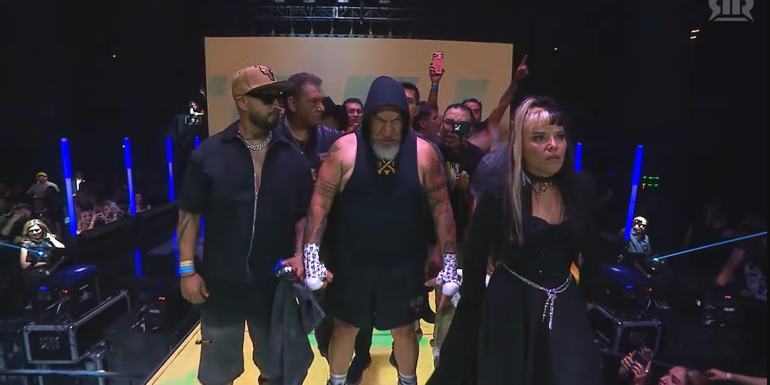 Así fue la entrada de Carlos Trejo a Ring Royale