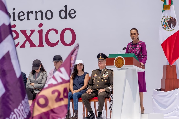 Claudia Sheinbaum, presidenta de México, hizo un llamado a defender la soberanía nacional.