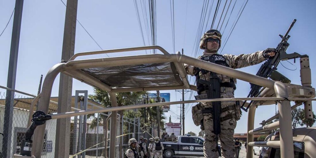 Senadores del PRI ratifican rechazo a reforma militar propuesta por su partido.