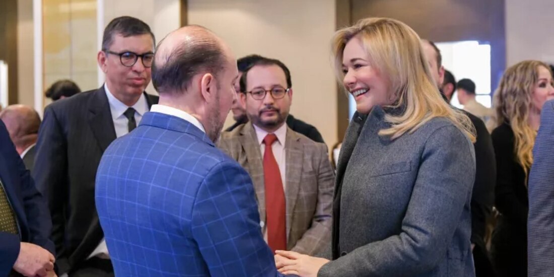 Maru Campos ofrece al gremio empresarial seguir trabajando juntos ante retos binacionales.