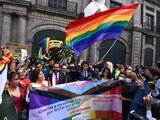 Aprueban matrimonios entre parejas del mismo sexo en Edomex.
