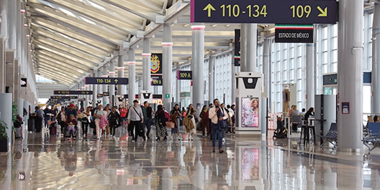 CSP presume pasajeros en el AIFA