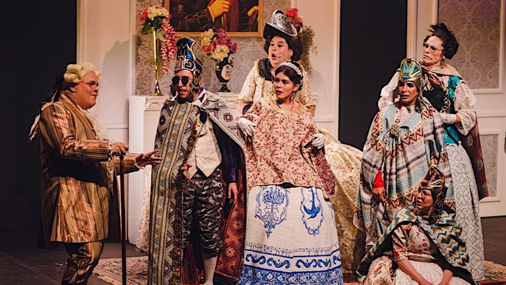 Desmitificar la historia desde el teatro