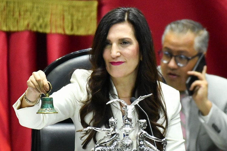 Kenia López, nueva diputada presidenta de la cámara baja