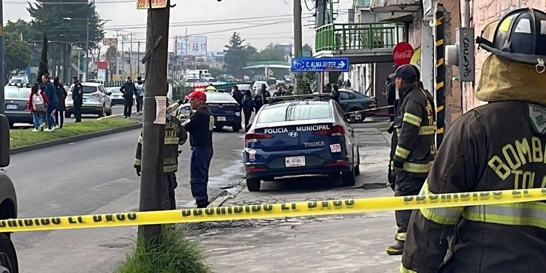 Cuelgan restos humanos en puente peatonal de Ciudad Universitaria en Toluca